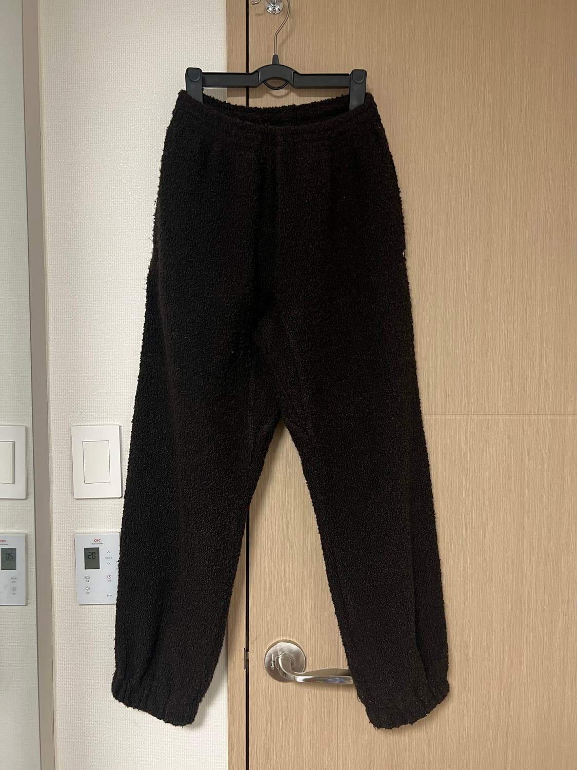 머듈 플레인 스웻팬츠 브라운 상품이미지1