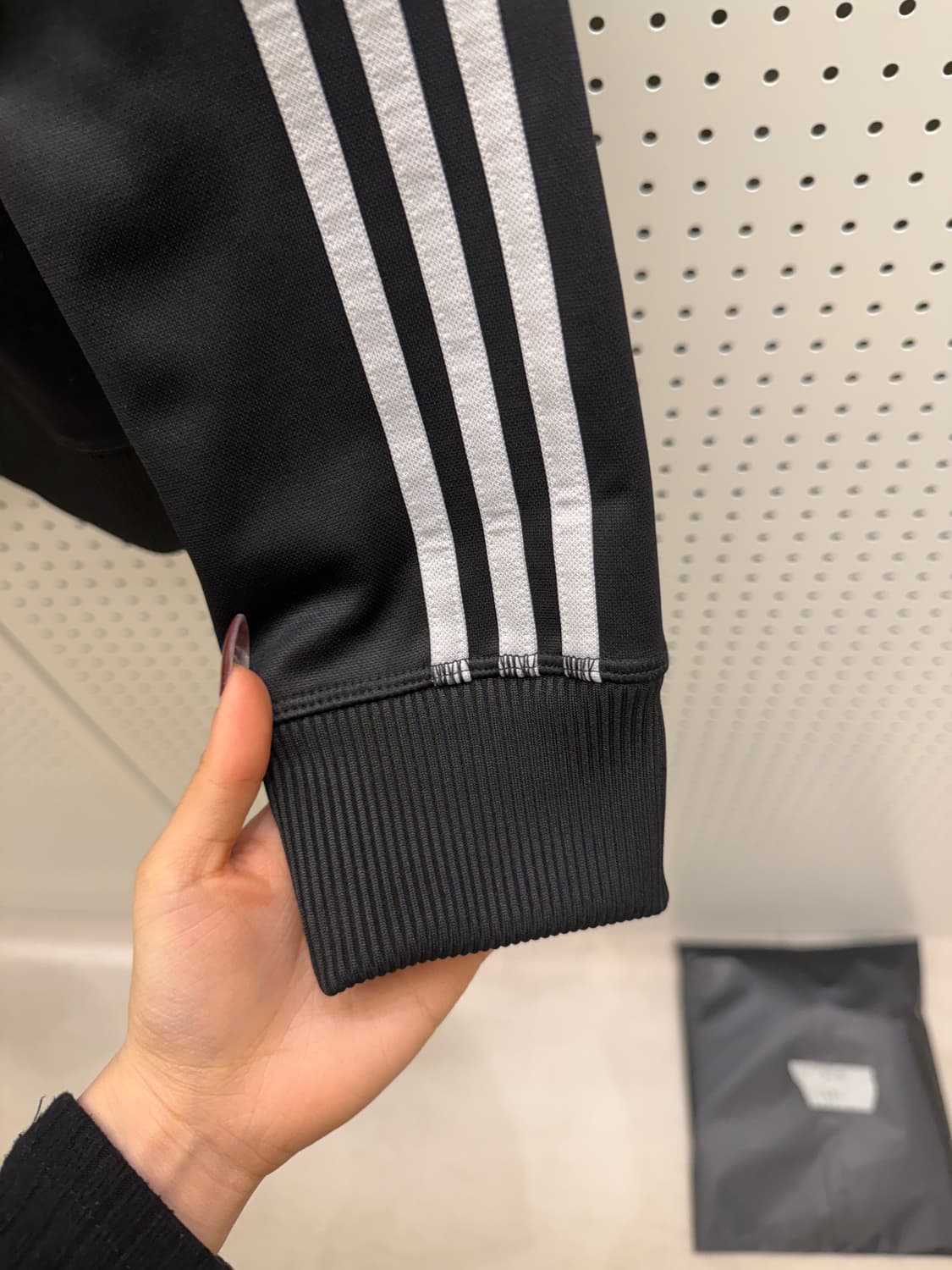 아디다스 유벤투스 3S 트랙탑 자켓 U1628 상품이미지4