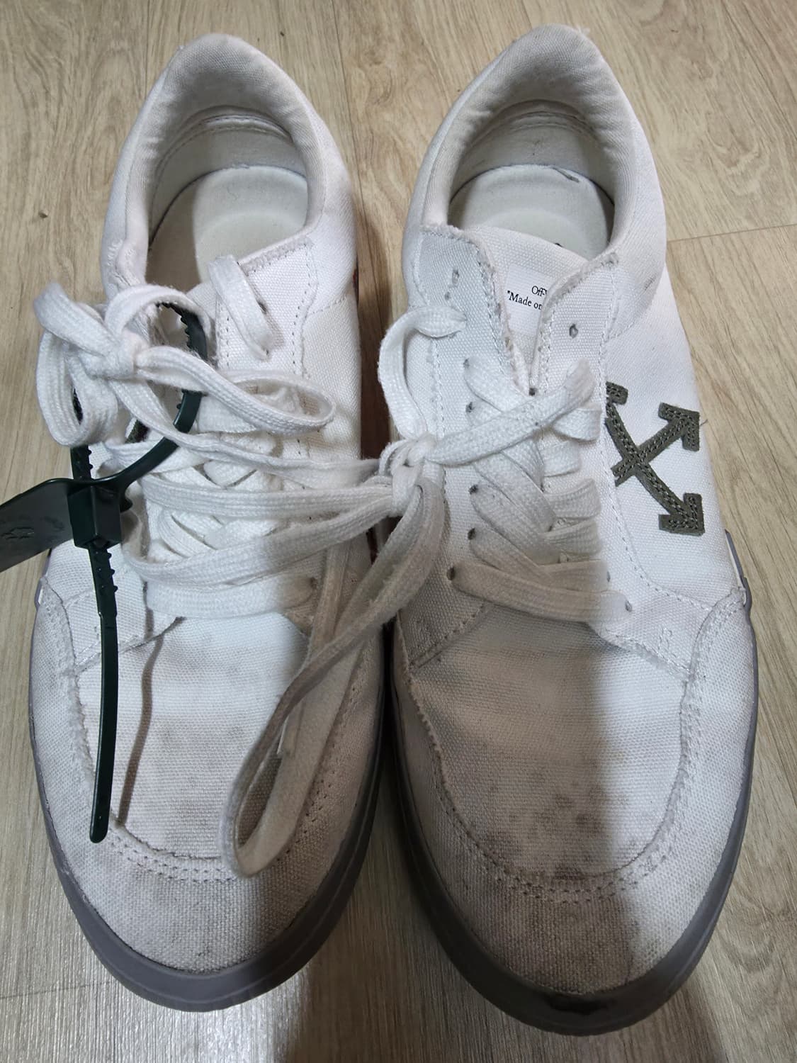 오프화이트스니커즈 41 상품이미지1