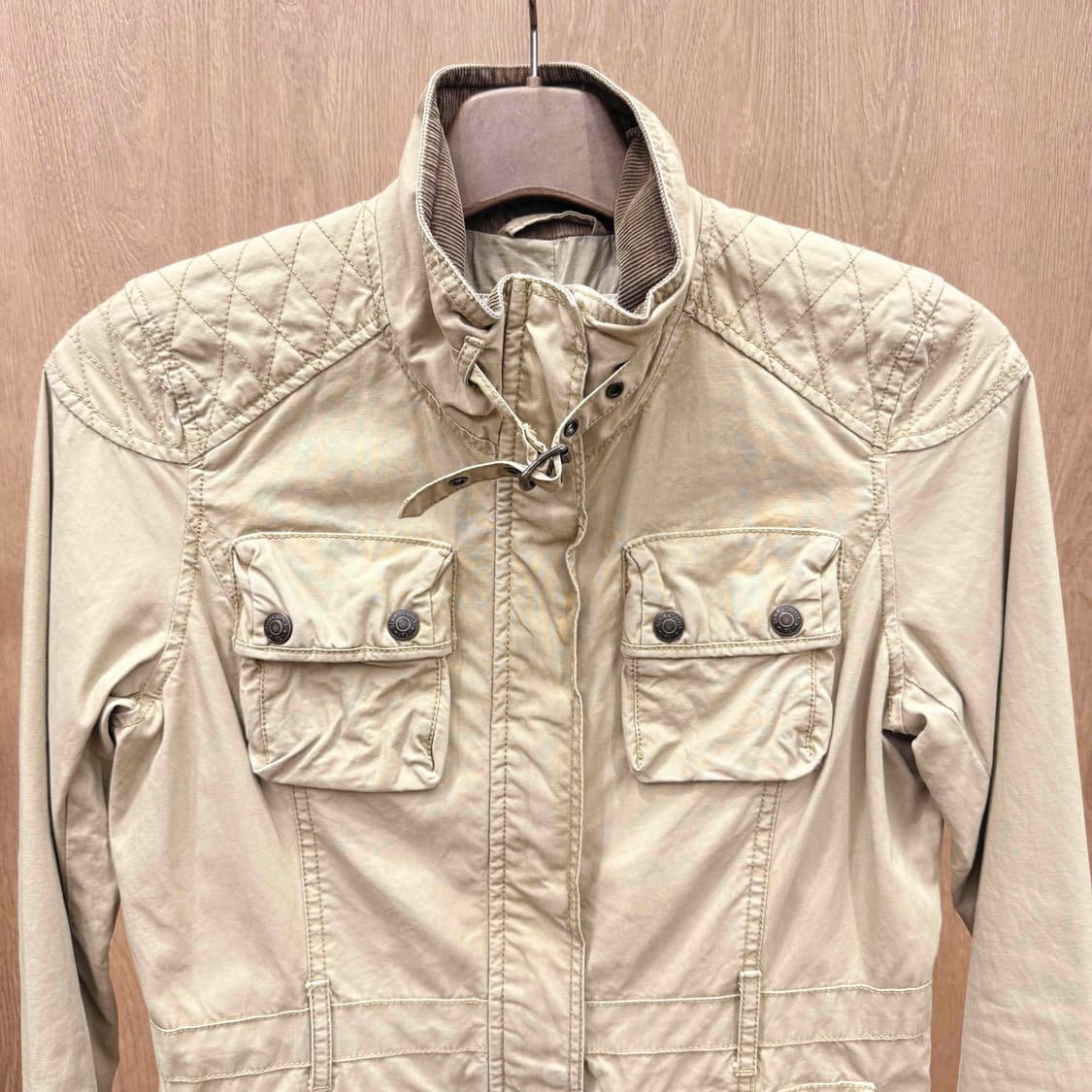 데님 앤 서플라이 사파리 필드 자켓 멀티포켓 디테일 밀리터리 베이지 상품이미지4