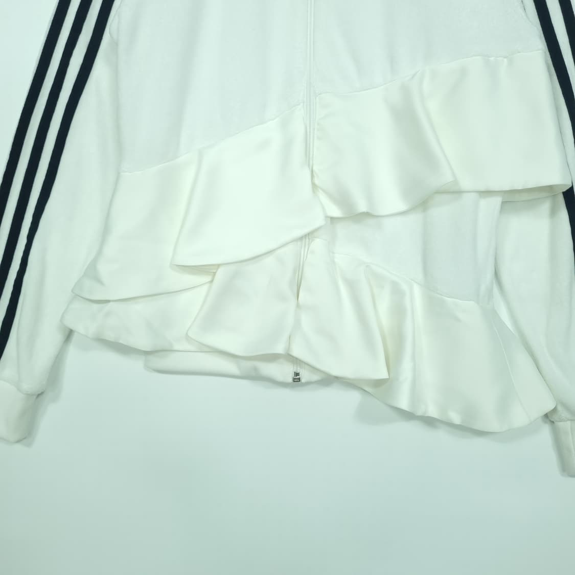아디다스 X J KOO  벨루어 프릴 트랙자켓 져지 상품이미지4