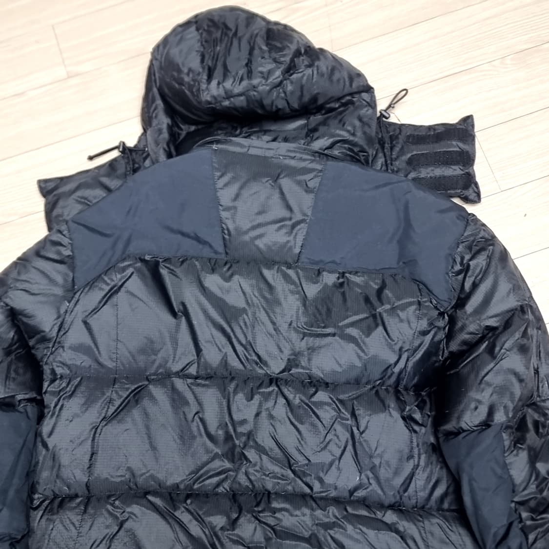 한국제 90s아디다스 블랙 오리털 패딩 후드 탈부착 가능(105) 상품이미지6