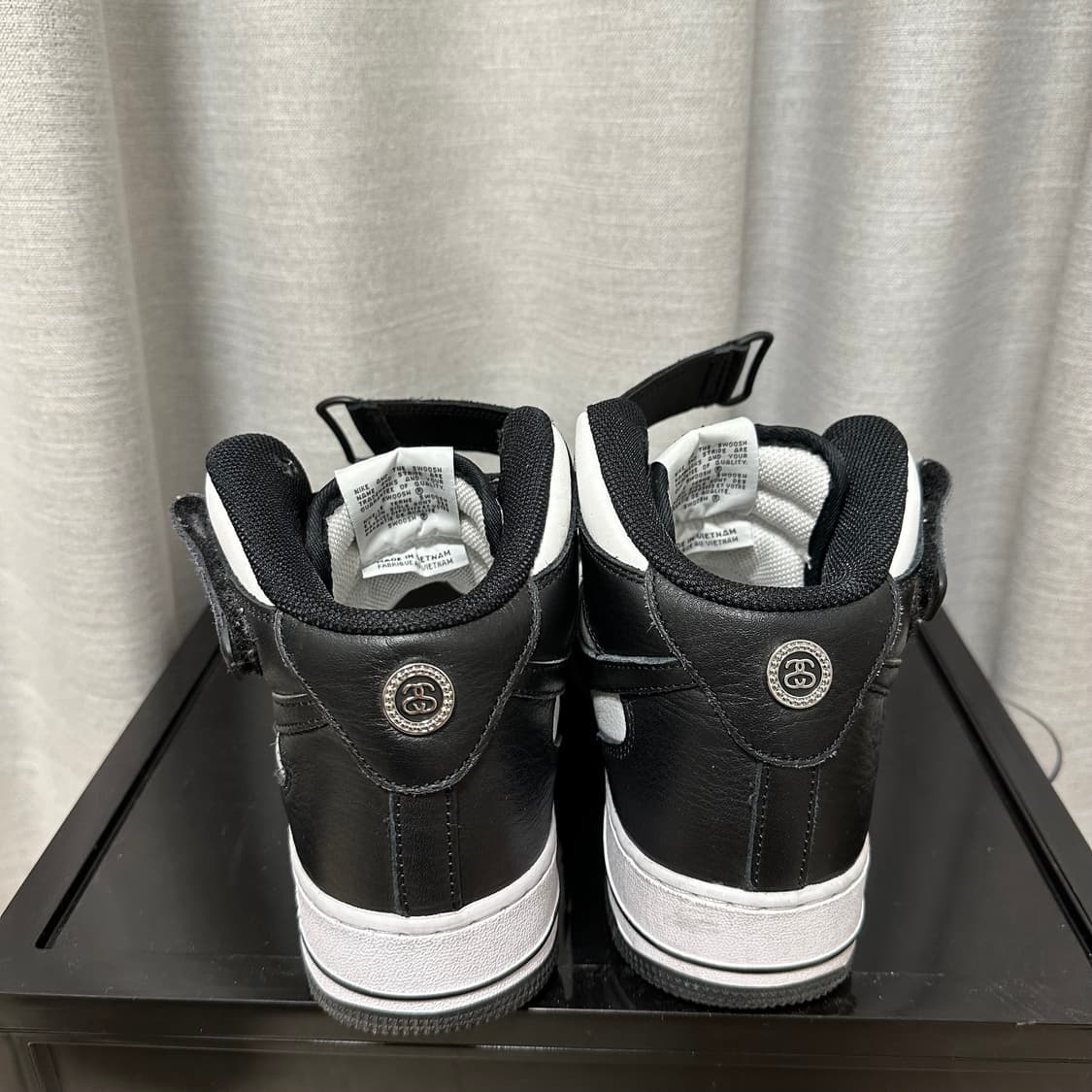 나이키 x 스투시 에어포스 1 '07 미드 SP 블랙 앤 라이트 본 27 상품이미지5