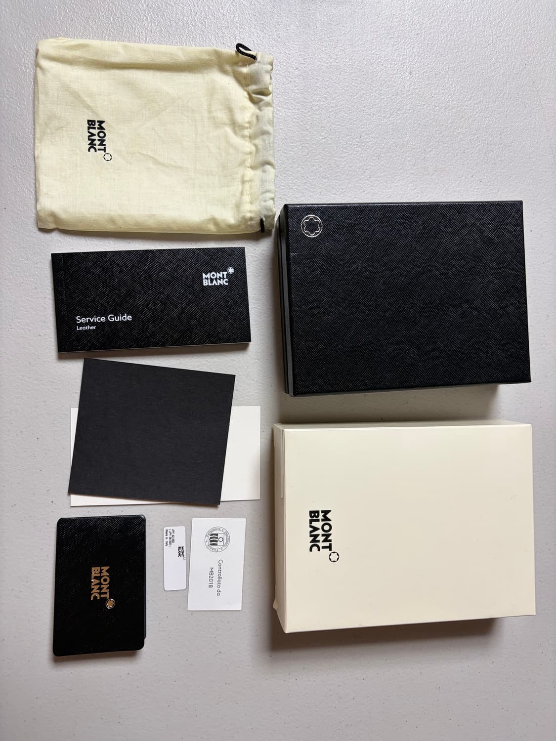 베이프x몽블랑 지갑 상품이미지9
