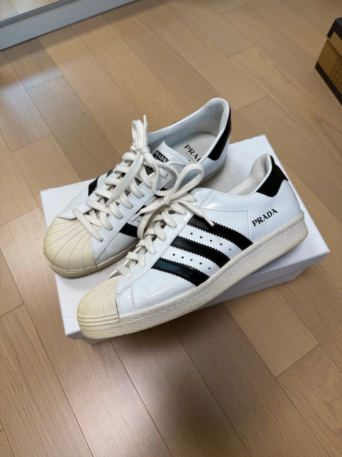 프라다 슈퍼스타 상품이미지1