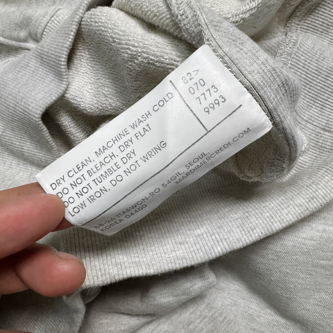 Name : 마르디 시그니처 자수로고 오버핏 맨투맨 :)  상품이미지4