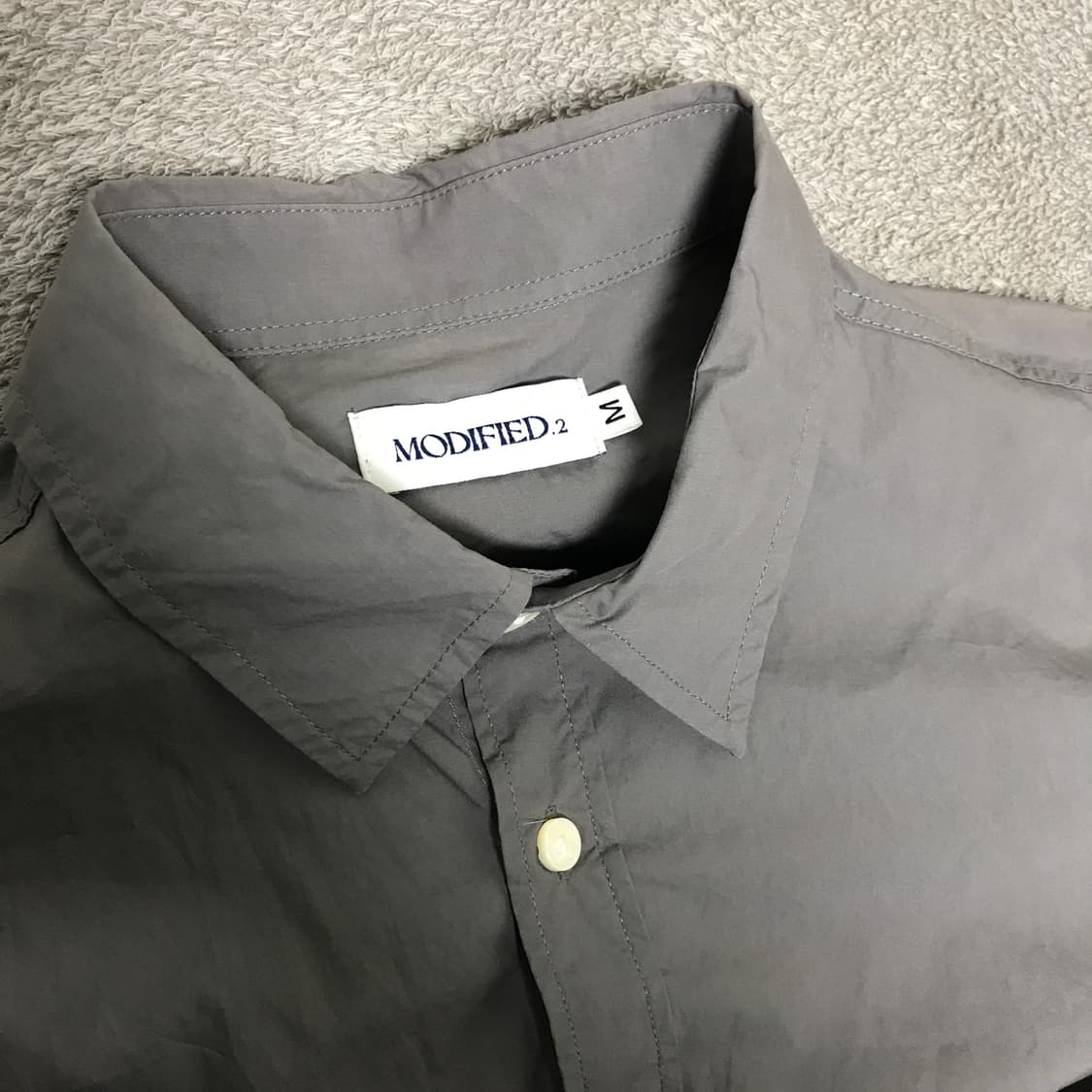 모디파이드 반팔 셔츠 차콜 M 상품이미지3