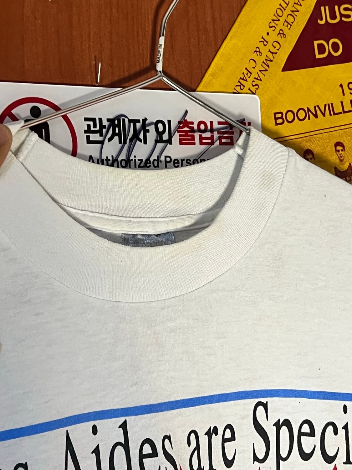 90’s Nurse Aides Shirt 상품이미지3