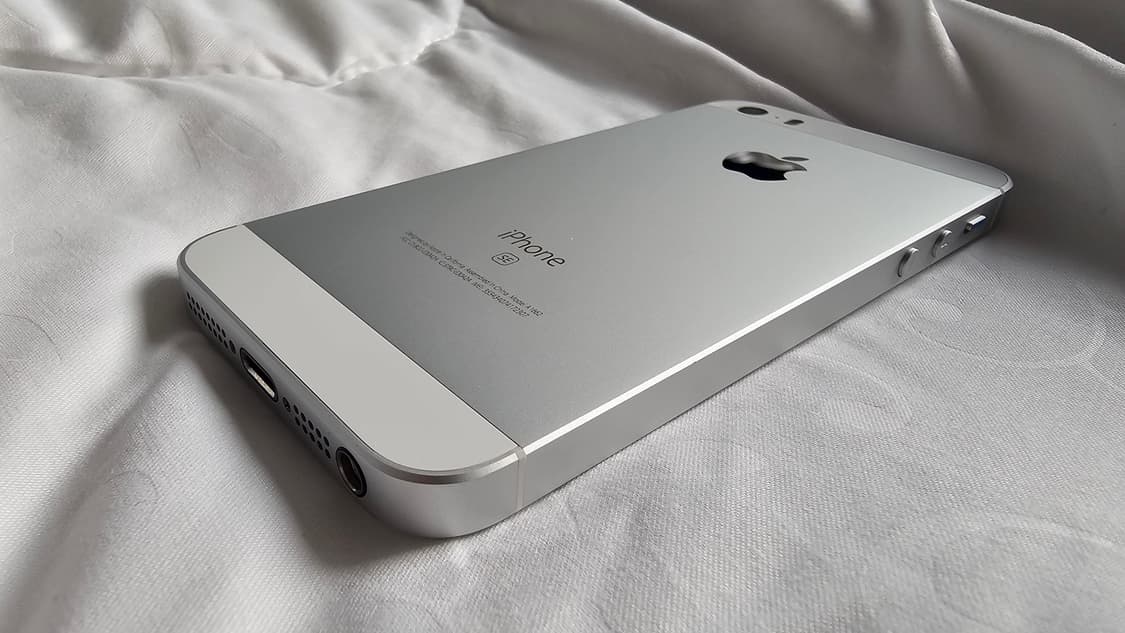 [정품] 아이폰 SE1 128GB 배터리신품 카메라 실버 해외판 상품이미지5