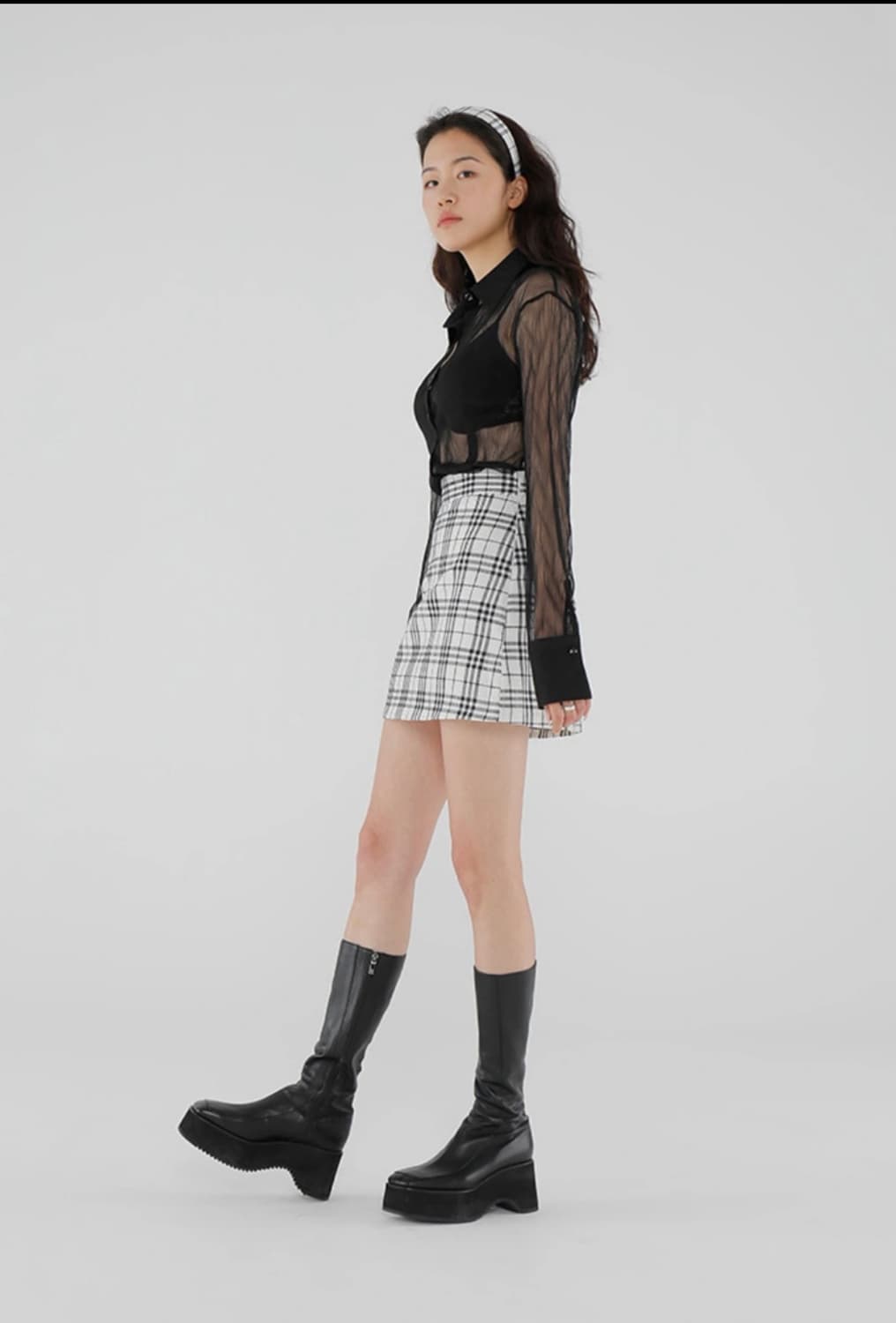 [새상품] 큐리티 GLITTER CHECK MINI SKIRT_WHITE 상품이미지1