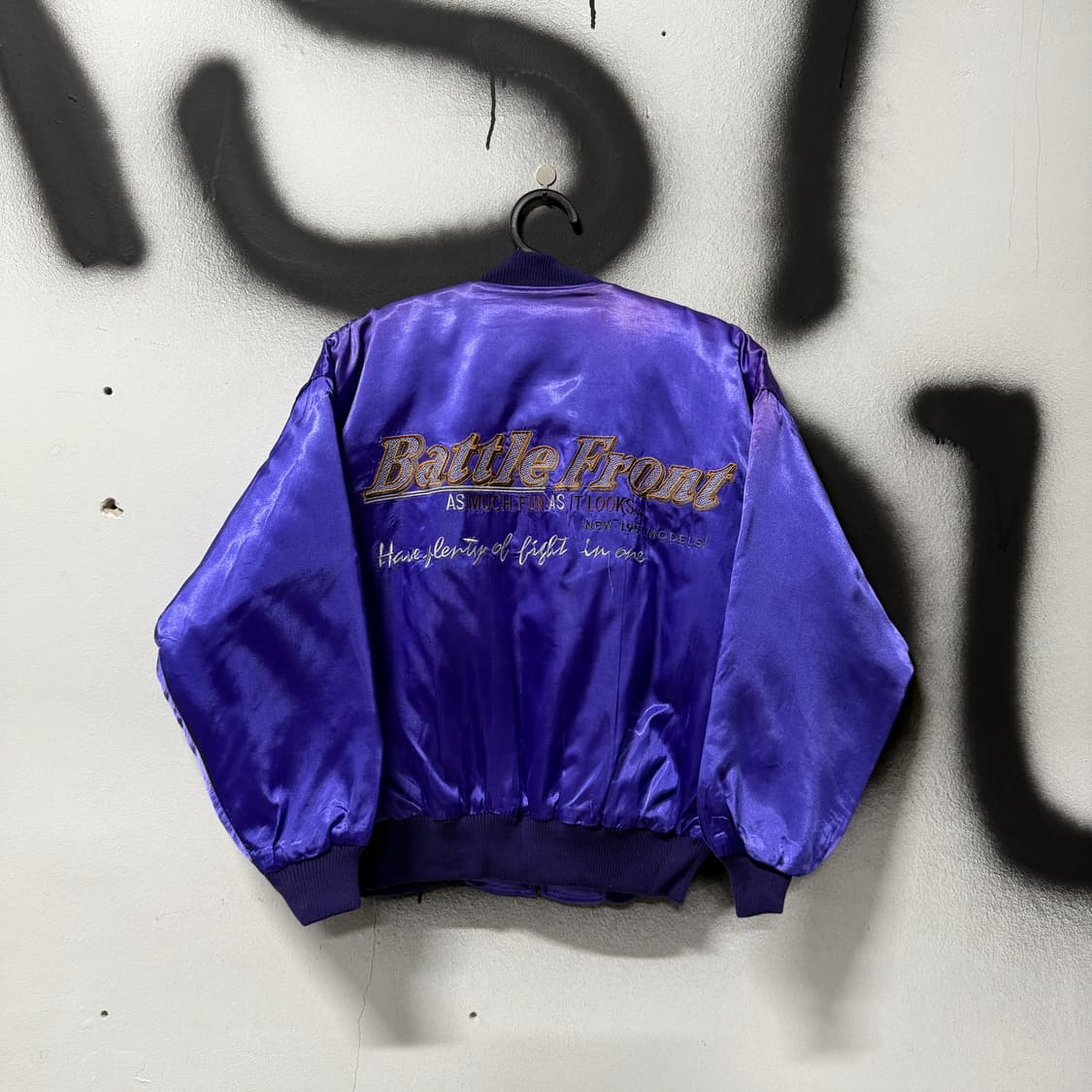 VTG 빈티지 올드스쿨 자수 디테일 사틴 크롭 봄버 바시티 자켓 상품이미지1