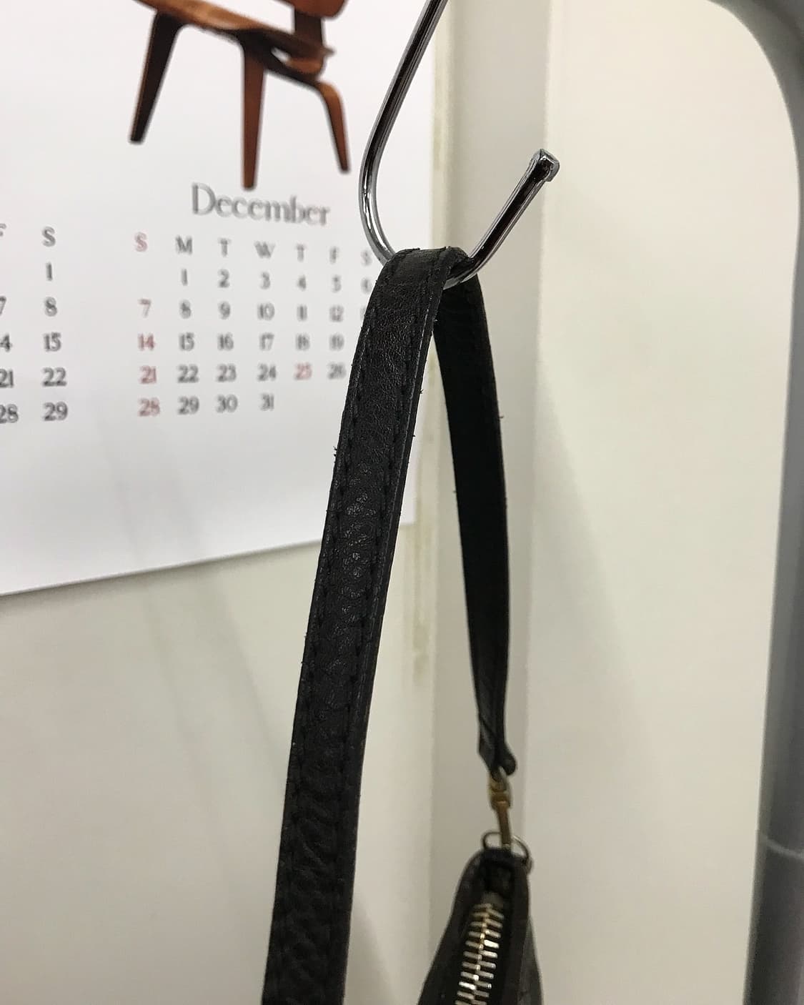 버버리 금장 레더 숄더백 가방 상품이미지4