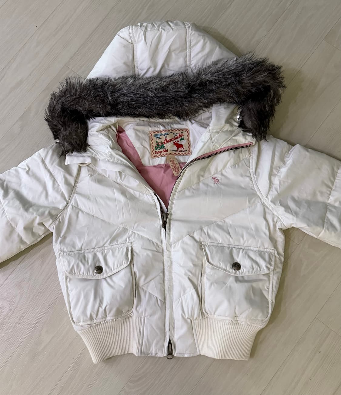 [유일매물] 아베크롬비 대장 핑크 순록 화이트 울프죠 패딩 퍼 후드집업 상품이미지2