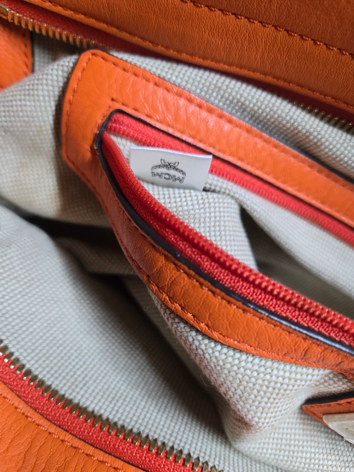 MCM 오렌지 레더 쇼퍼백 상품이미지9