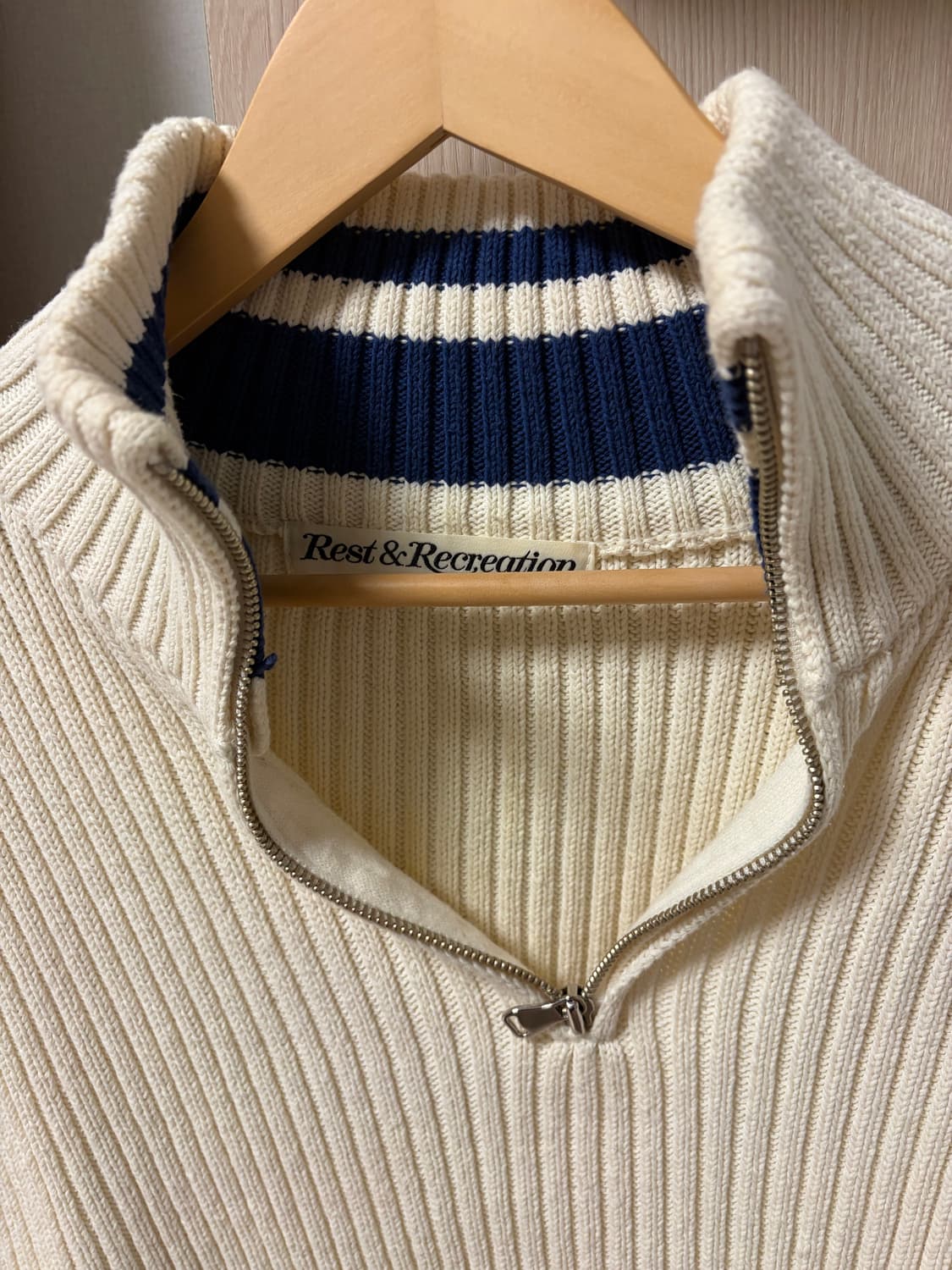 레스트앤레크리에이션 하프넥 크롭 니트 상품이미지5