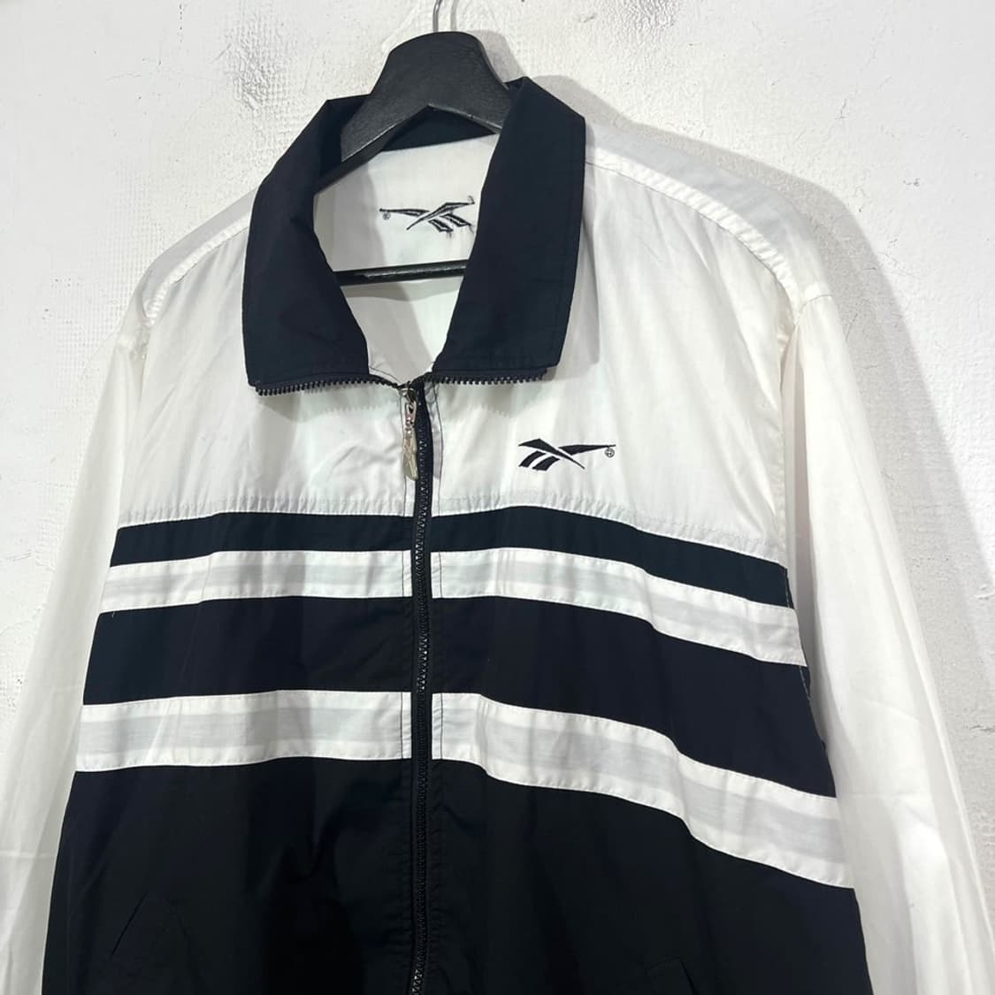 리복 올드스쿨 바람막이 상품이미지4