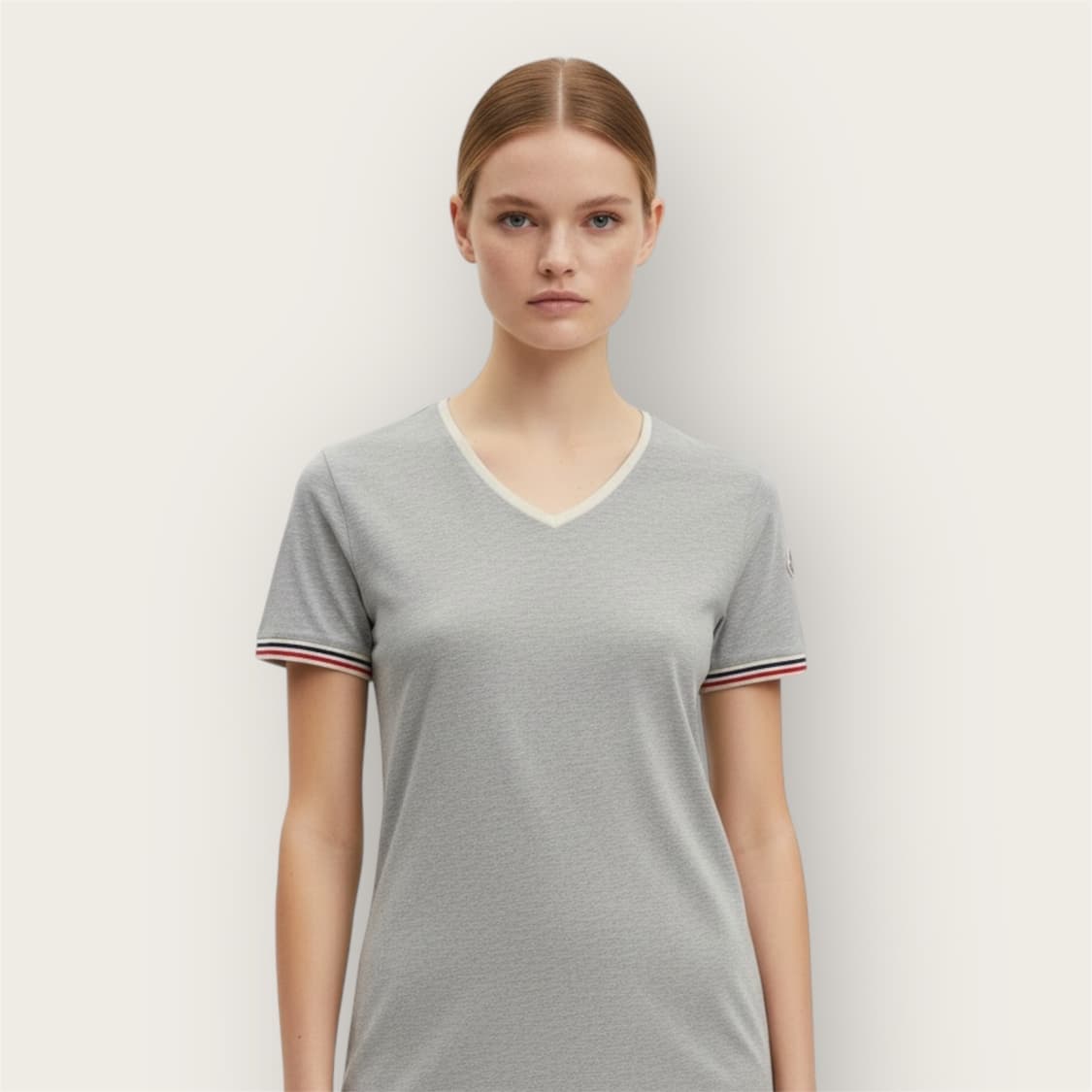 .S/ 몽클레어 브이넥 와펜 에센셜 반팔 상품이미지1