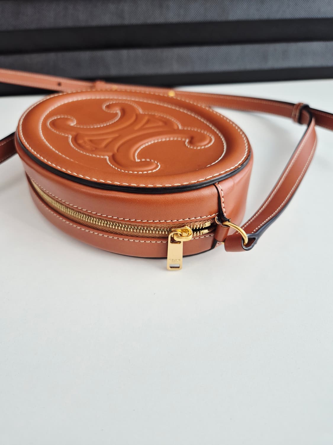 셀린느 트리오페 오벌 펄스 미니백 (상태 매우 좋음) 상품이미지6