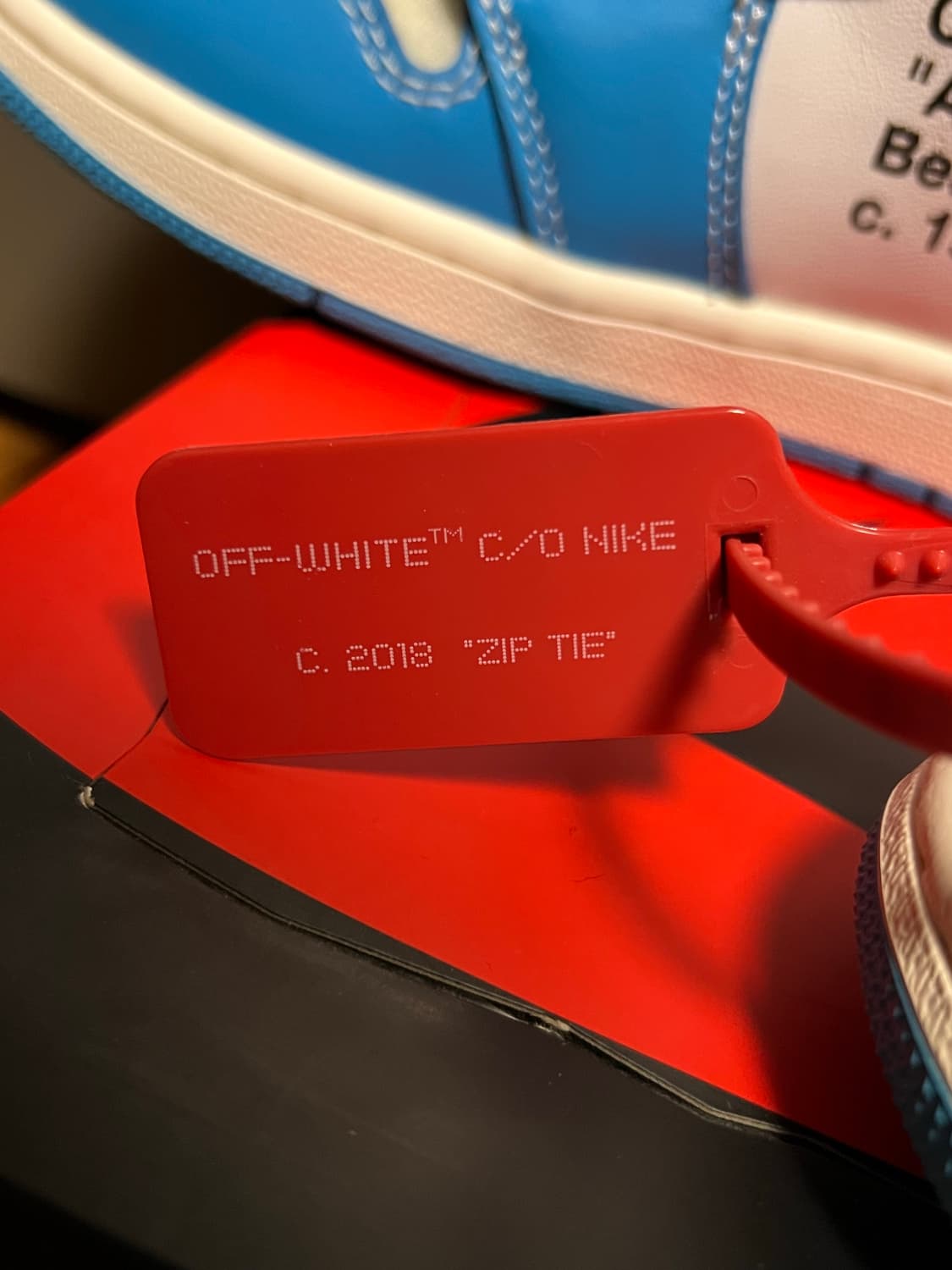 조던 1 X 오프화이트 레트로 하이 유니버시티 UNC 블루 (나코택) 상품이미지8