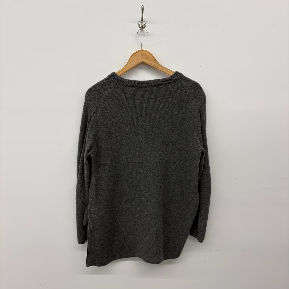 랑방 사선 디테일 니트 회색 여/L 상품이미지5