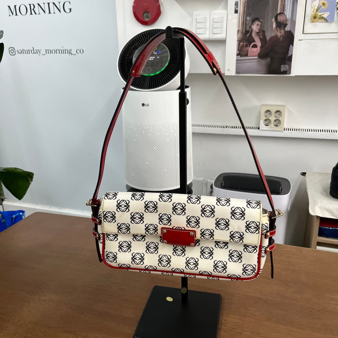 로에베 아나그램 숄더백 상품이미지1