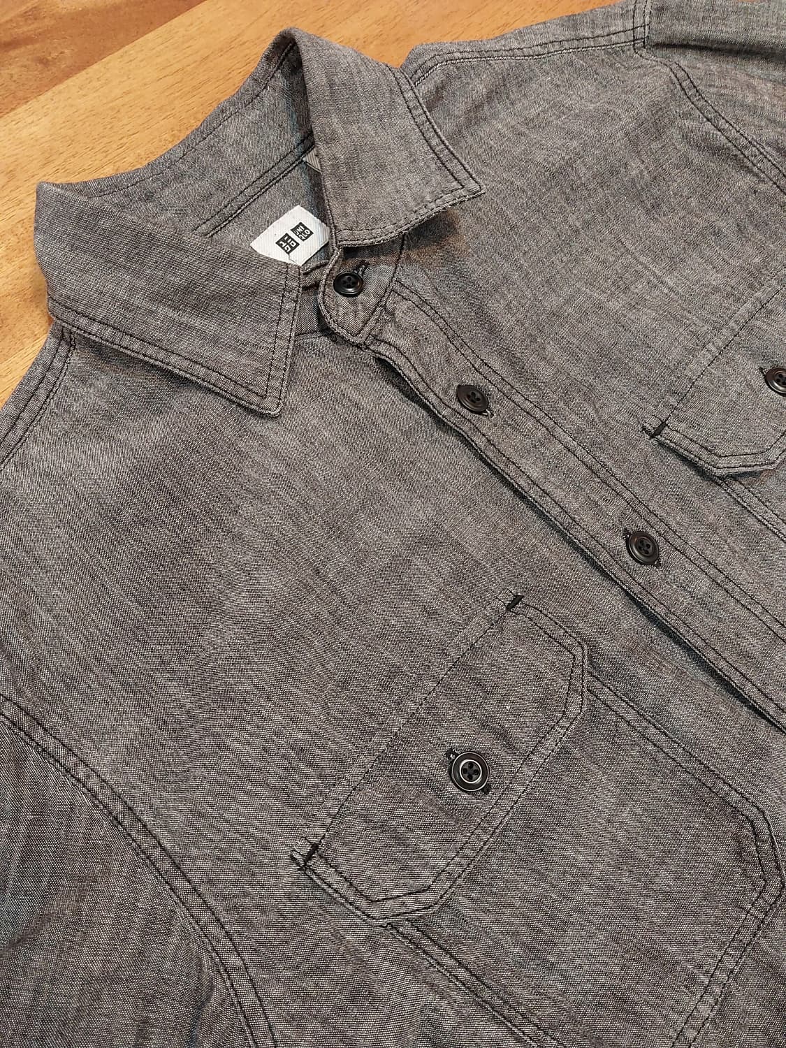 유니클로 샴브레이 워크 셔츠 M
사이즈 택포 1만4천원 상품이미지1