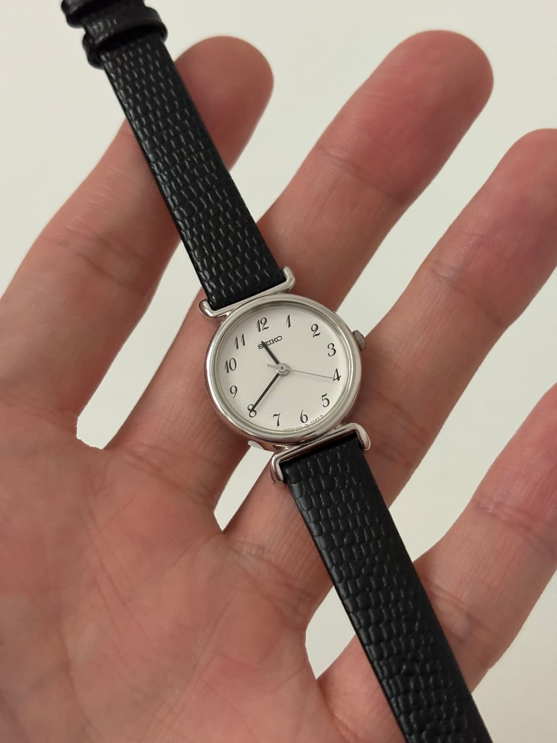 1980s White Dial Arabic Ladies Quartz 상품이미지1