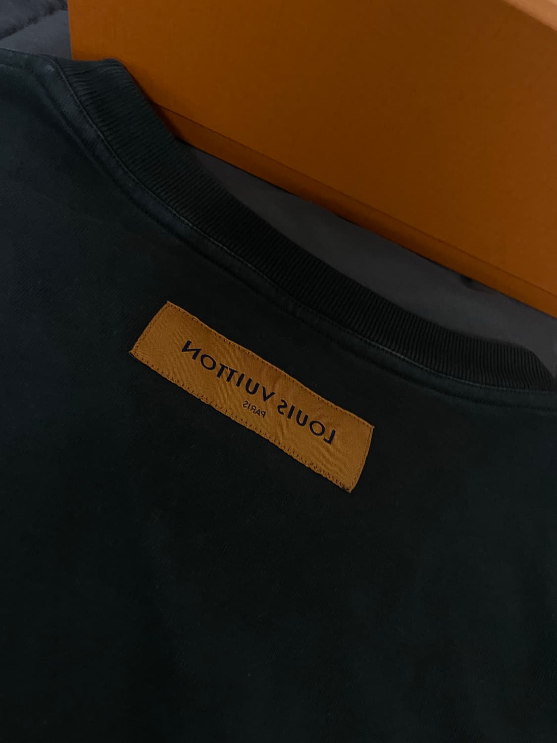 루이비통 인사이드 아웃 티셔츠 4L (110-115) 상품이미지4