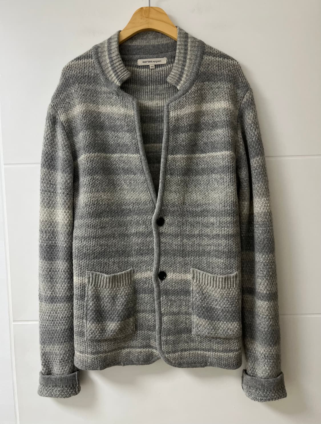 시리즈 가디건 상품이미지1