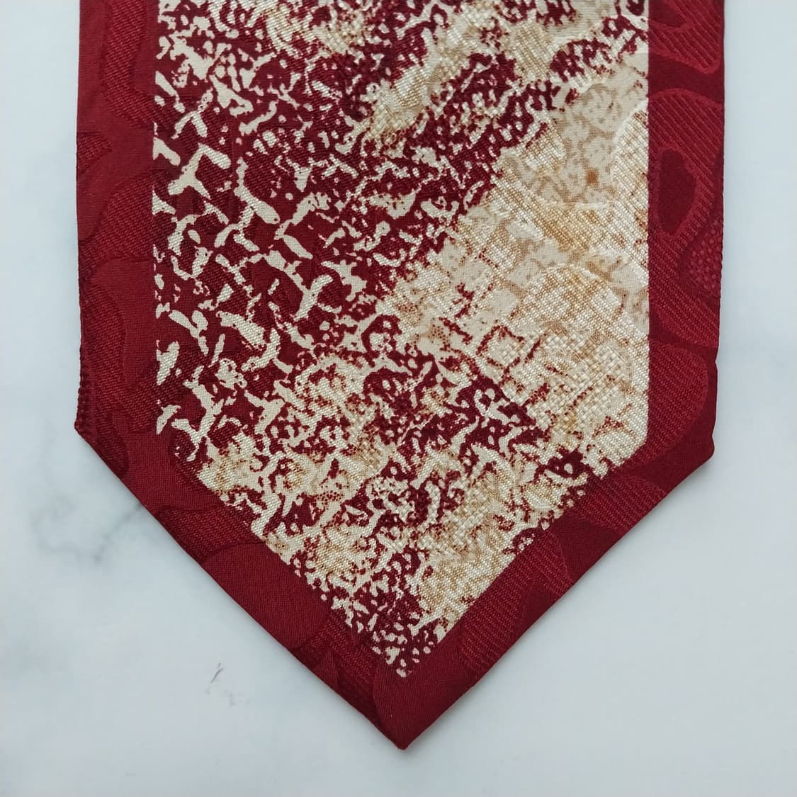 피에르 발망 레드&베이지 아트워크 넥타이 9.7cm A+등급 K1070
 상품이미지9