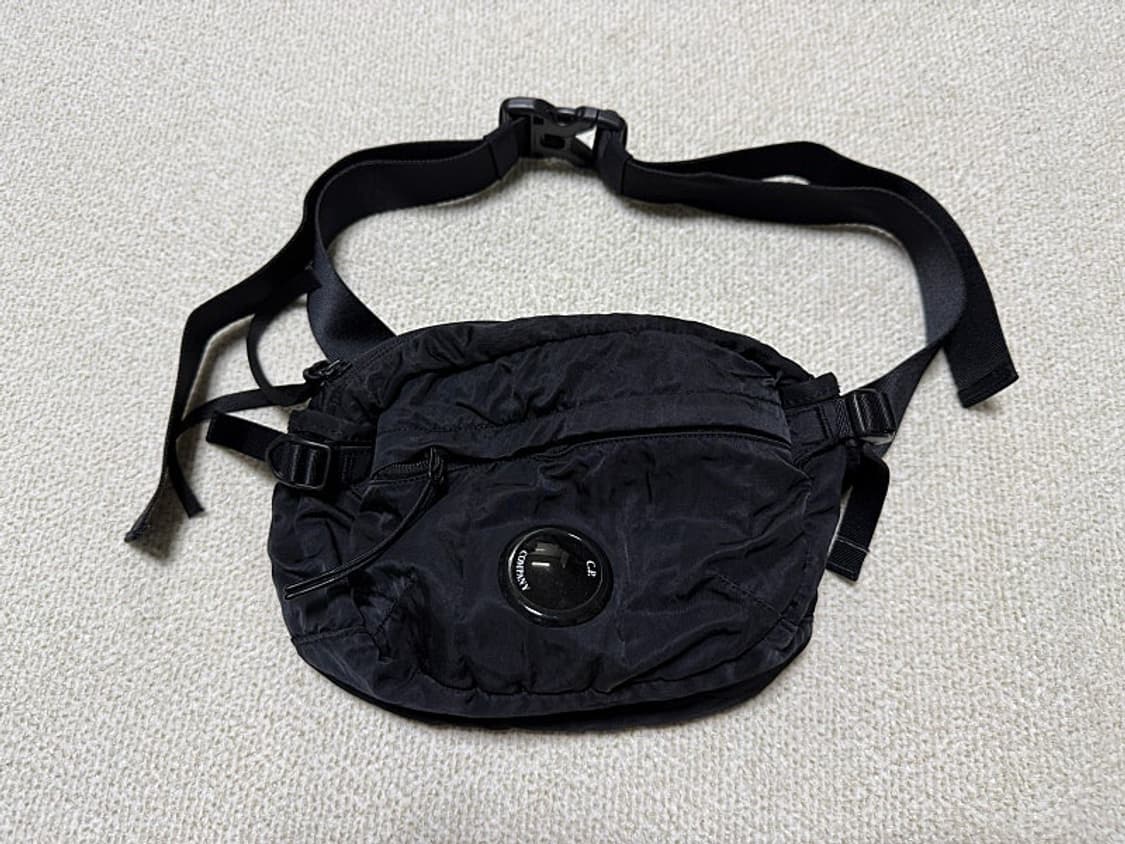 C.P 컴퍼니 힙색 상품이미지1