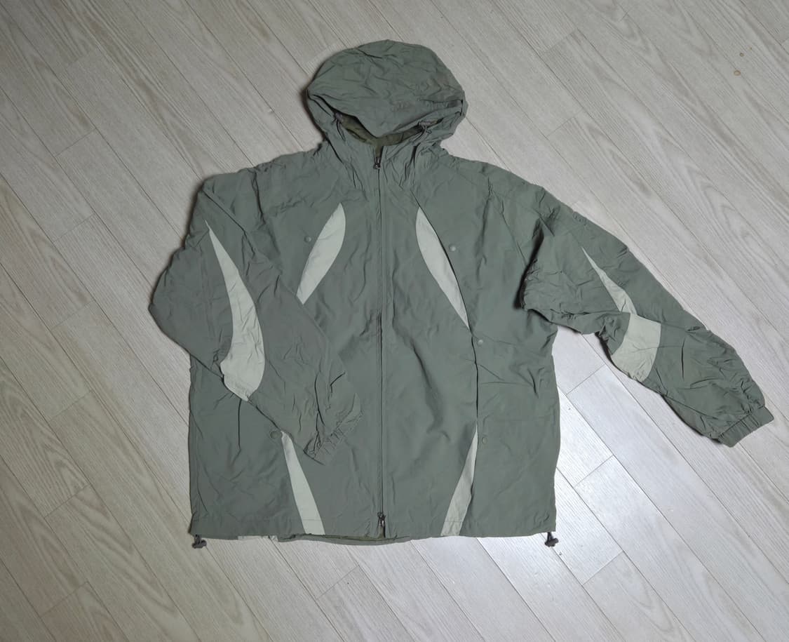 엑스트라오디너리 자켓 판매합니다. 상품이미지1