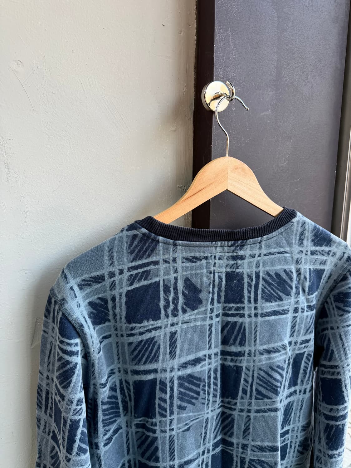 M/ 비비안웨스트우드 ORB 체크 로고 기모 맨투맨 상품이미지6