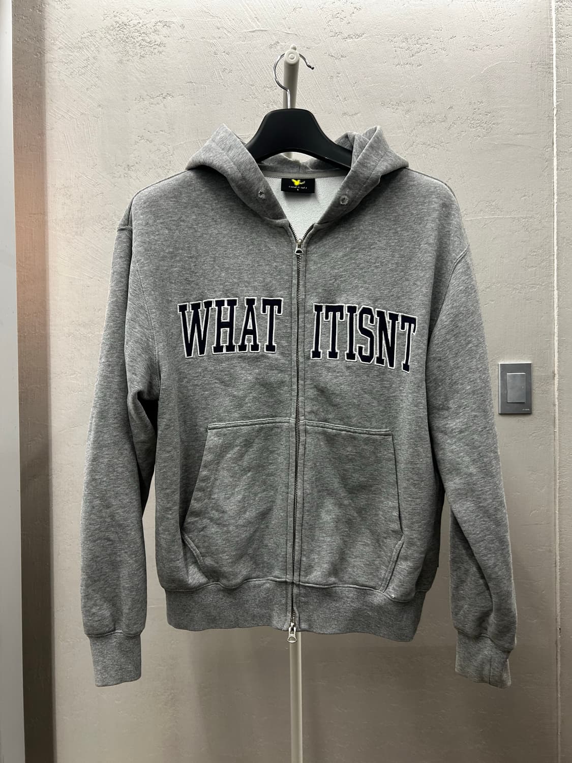What it isnt 와릿이즈 후드집업 그레이 상품이미지2