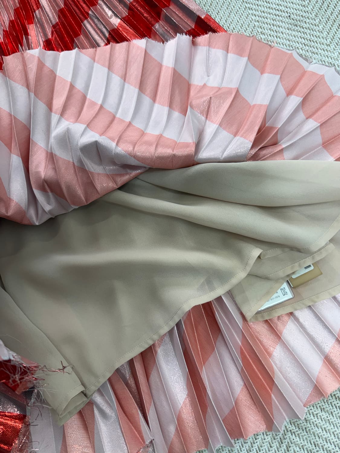 새제품) 오프화이트 정품 플리츠 주름 스커트 40 상품이미지6