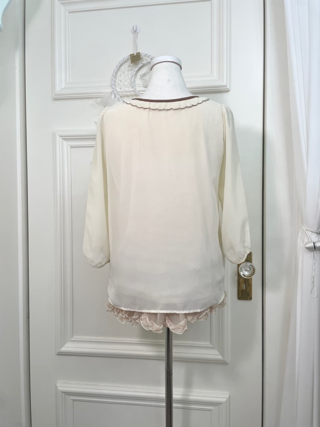 ivory brown bow ruffle blouse(size-M) 상품이미지3