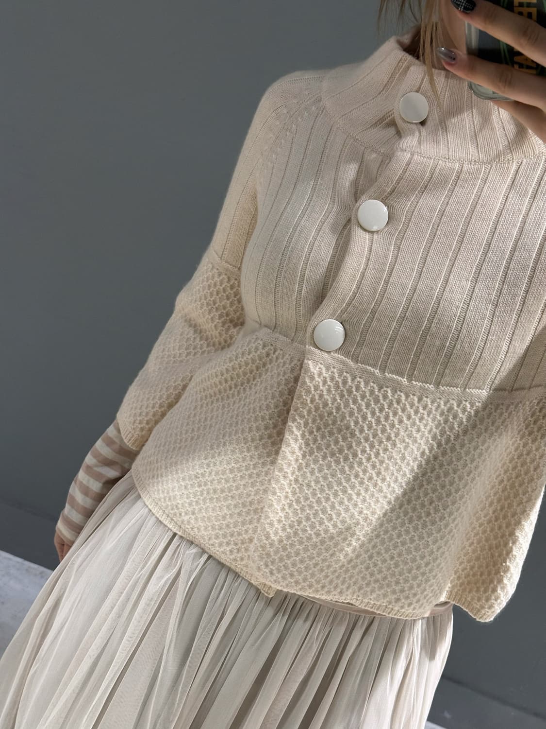 KUMIKYOKU button point cardigan 상품이미지4