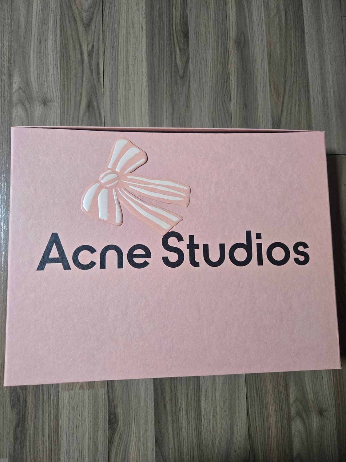 아크네스튜 상품이미지1