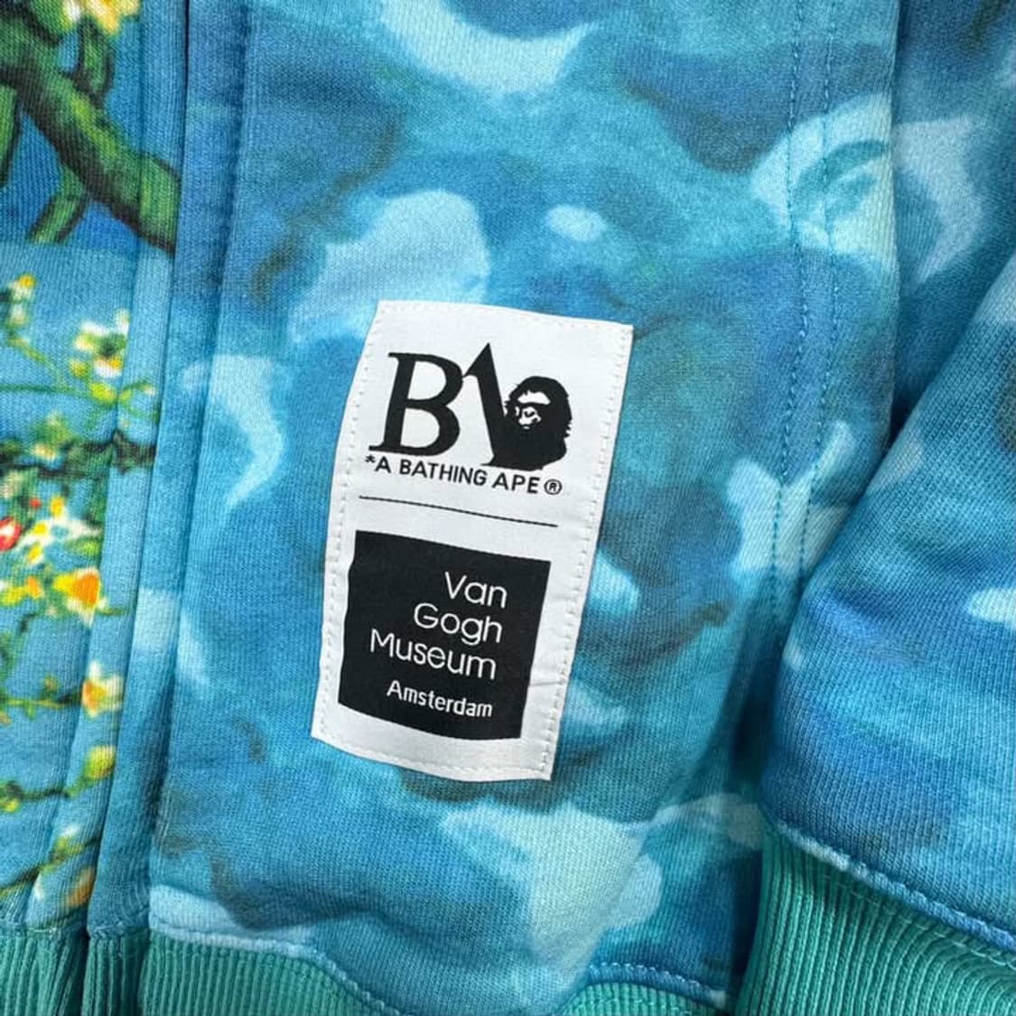 베이프 x 반 고흐 뮤지엄 샤크 풀 집 후드 삭스 새상품(급처 상품이미지3