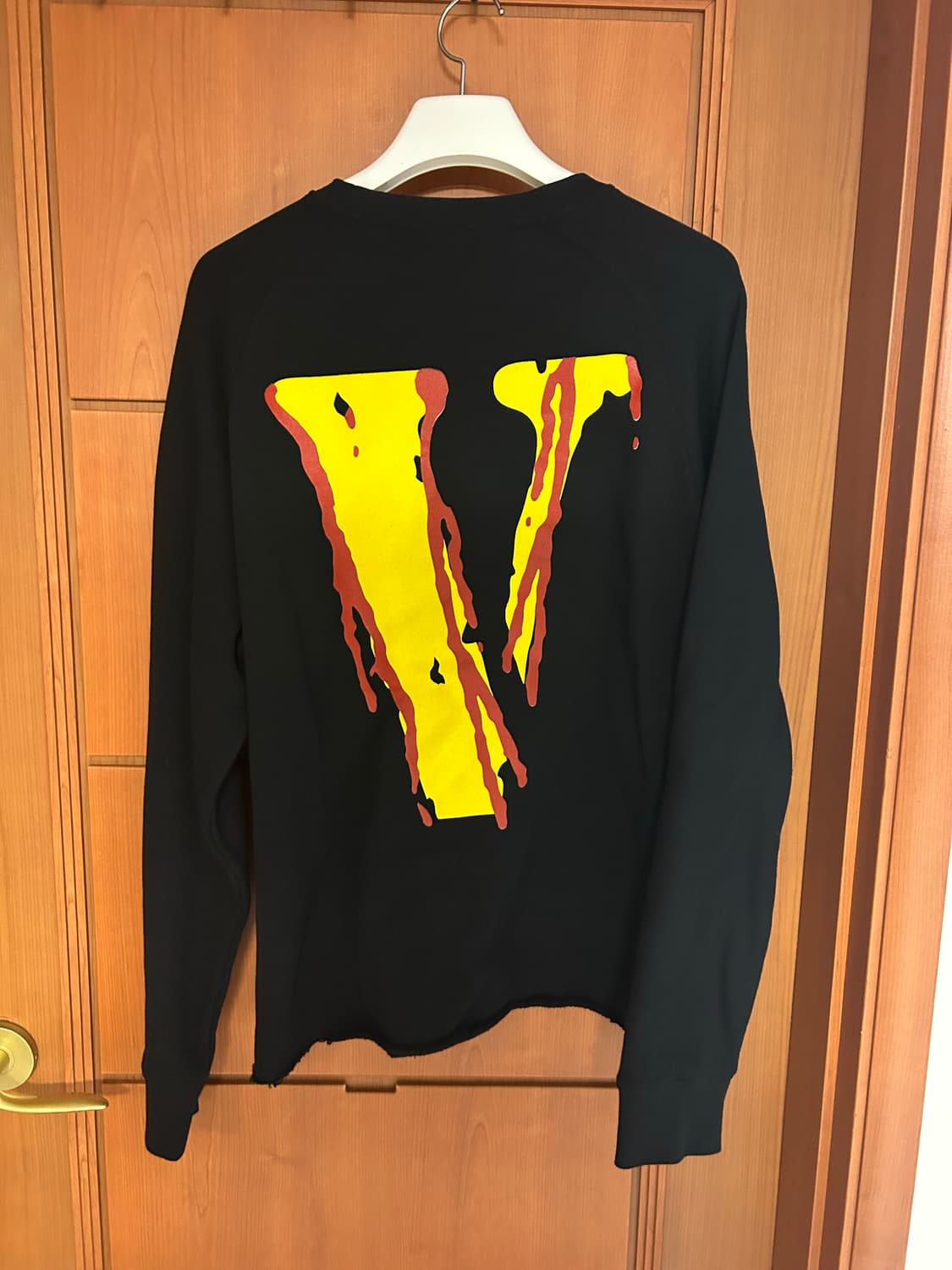 브이론 스마일리 스웻셔츠 상품이미지2