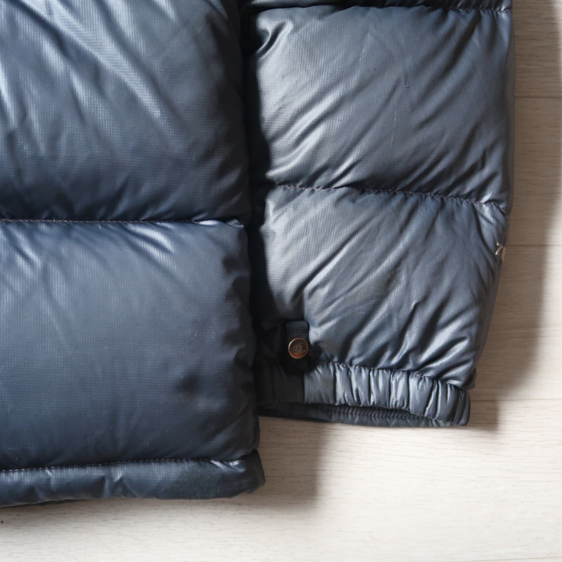 노스페이스 700 눕시 그레이 다운 패딩 상품이미지9