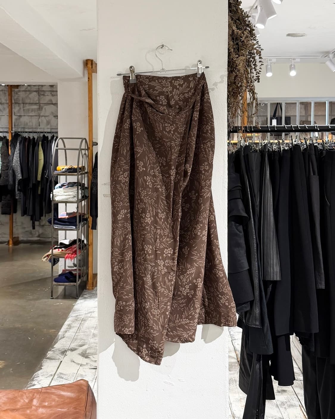 막스마라 브라운 플라워 패턴 롱 랩스커트 상품이미지4