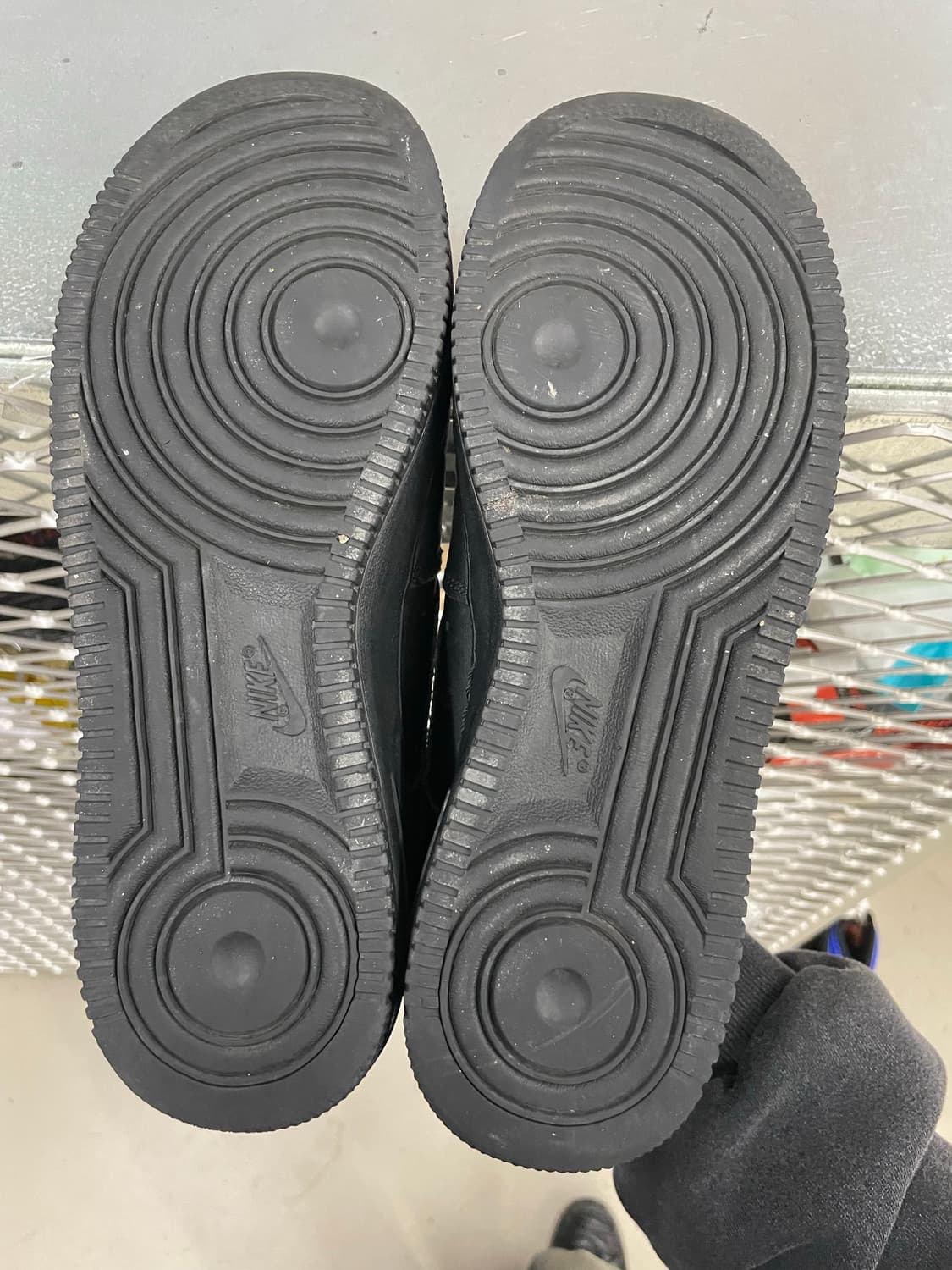 나이키 에어포스1 블랙 275  상품이미지6