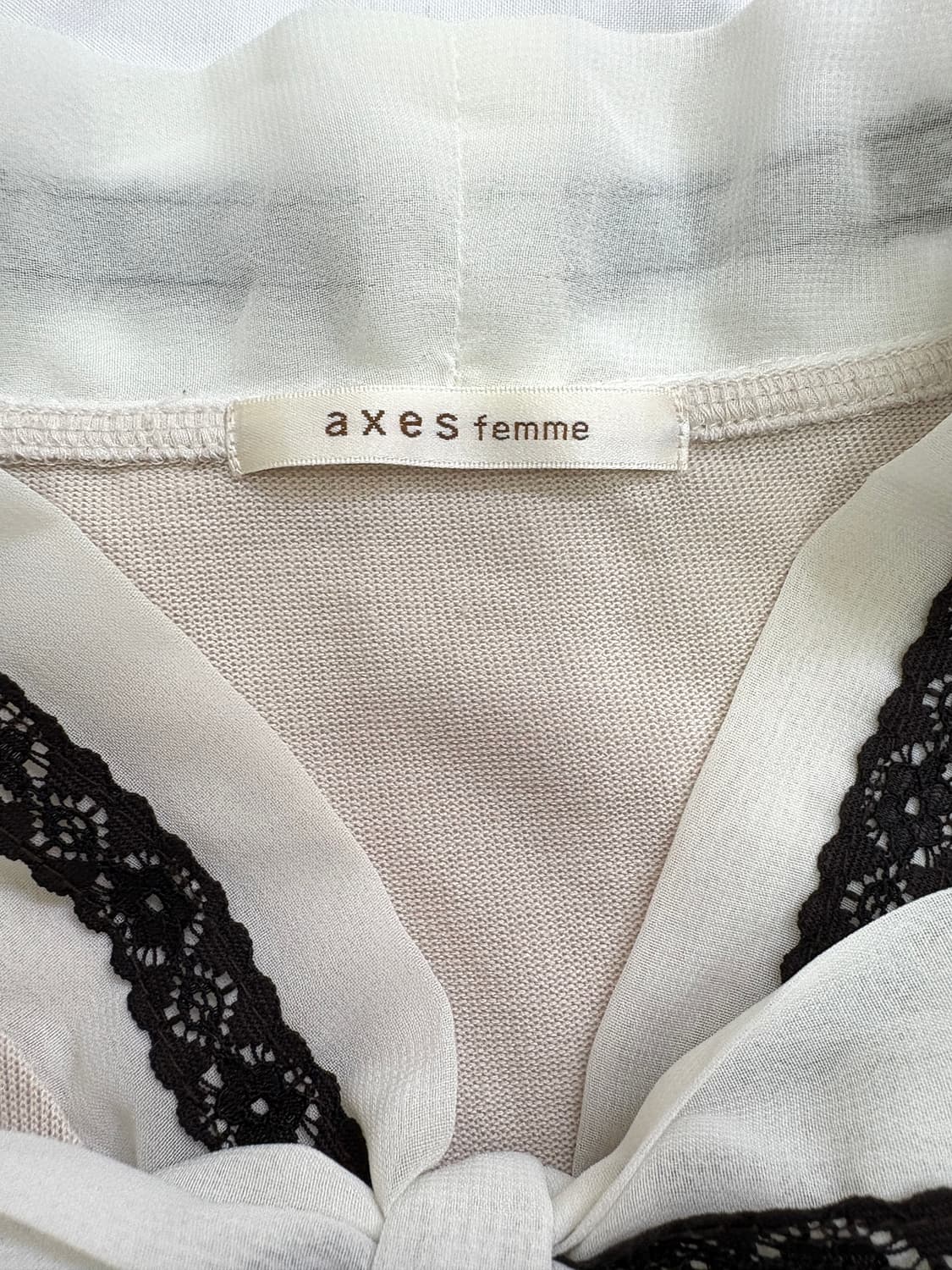 엑시즈팜 리본 베이지 라떼갸루 베이지 탑 M 상품이미지3