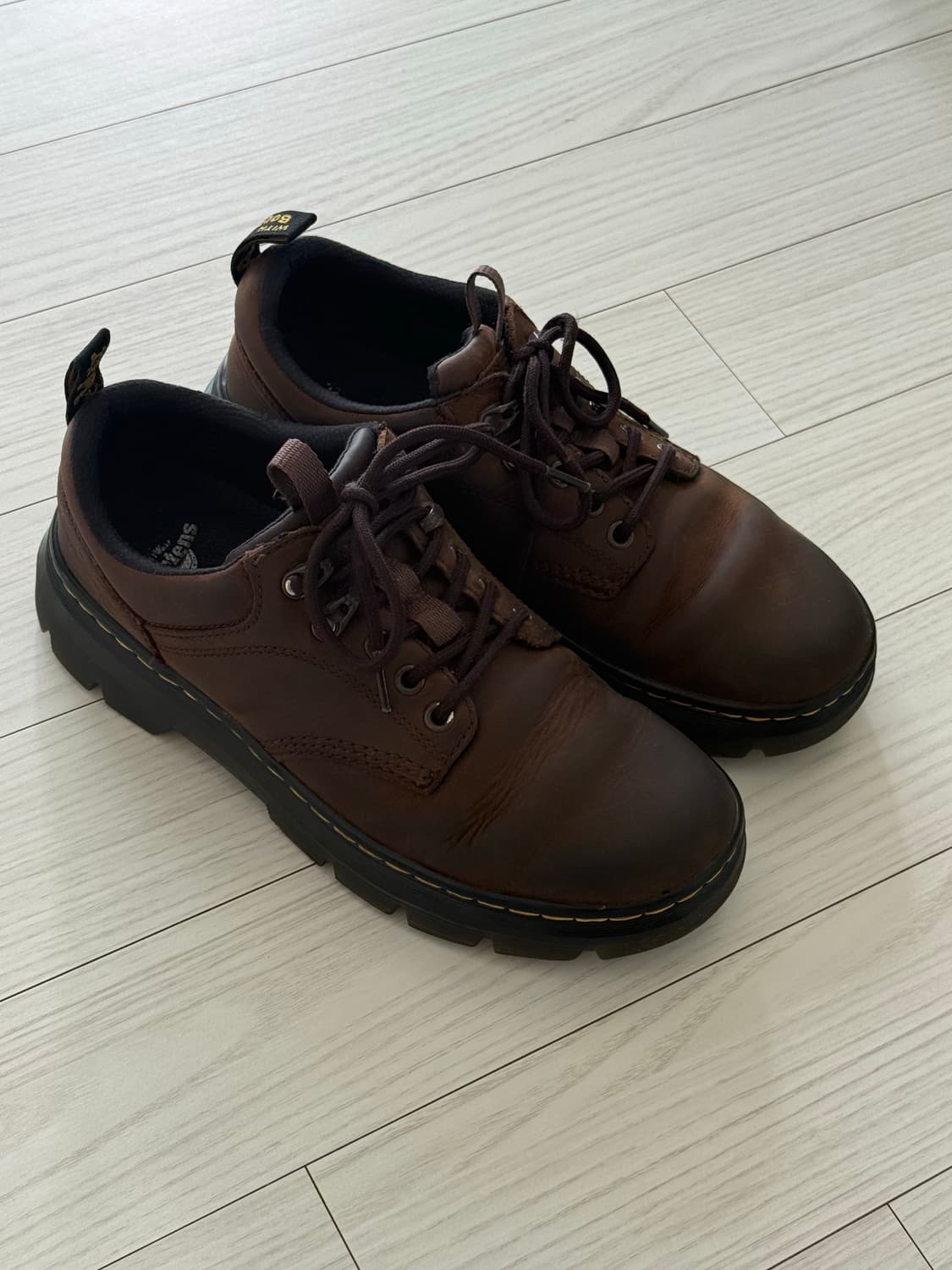 닥터마틴 리더 크레이지호스 250 상품이미지2