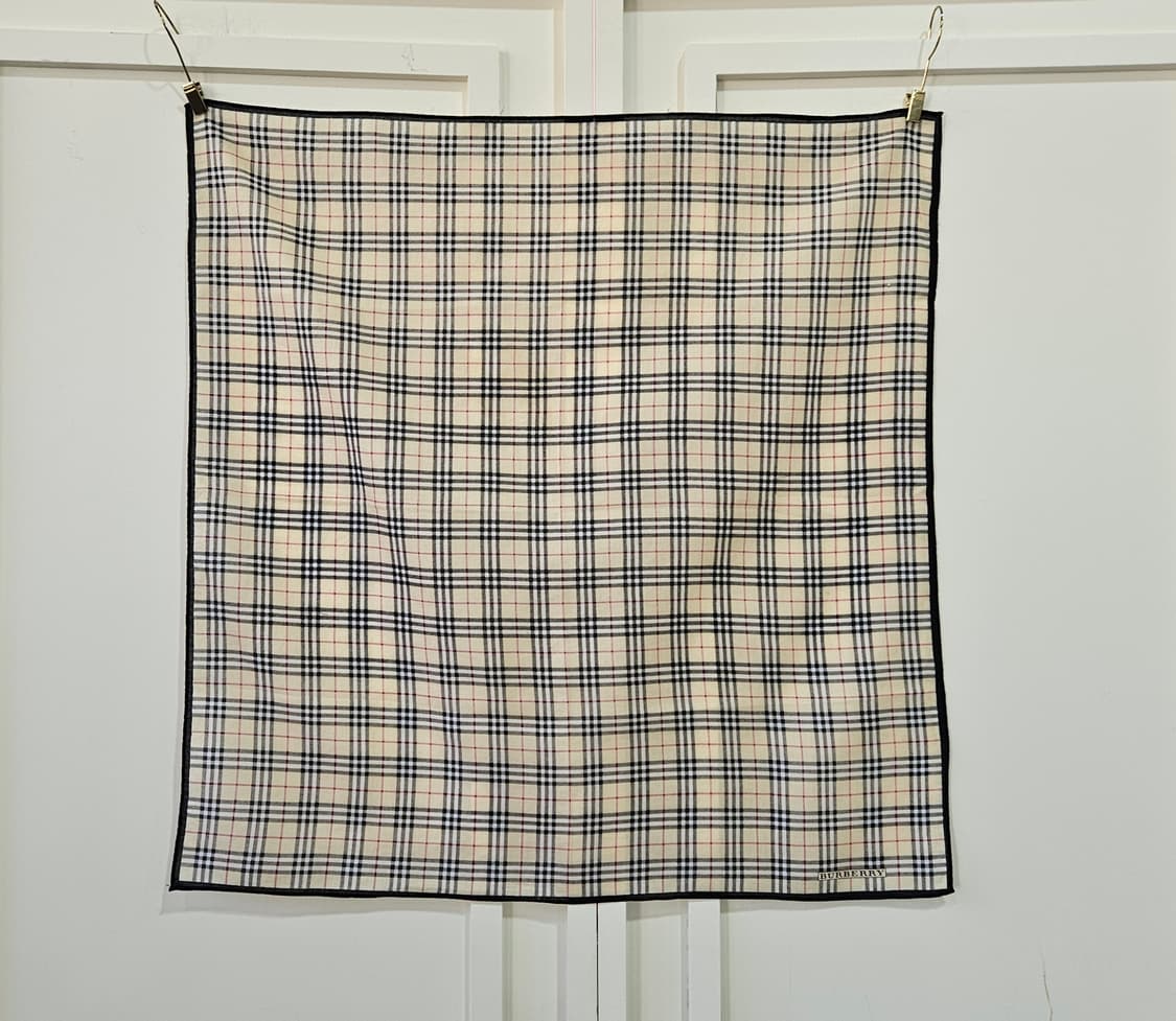 버버리(Burberry) 클래식 체크 손수건 상품이미지1
