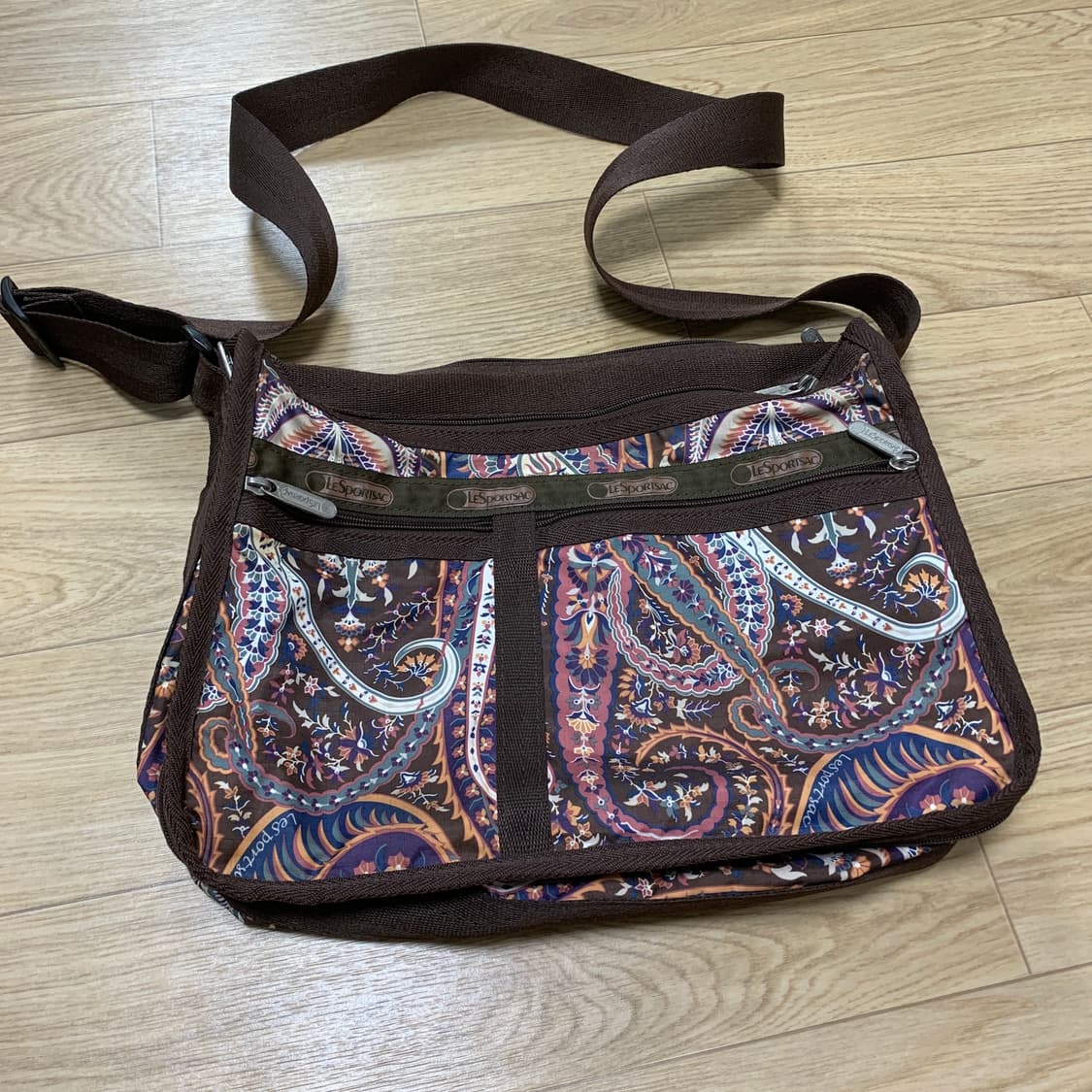 Lesportsac 레스포삭 패턴 크로스백 상품이미지1