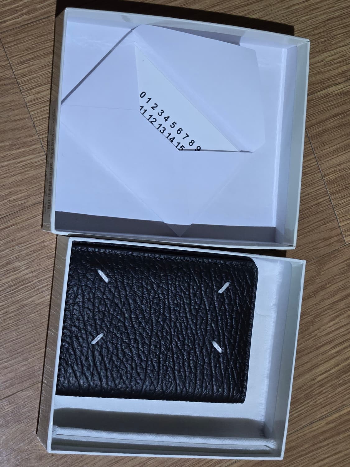 새상품) 마르지엘라 블랙 카드지갑 풀박스 상품이미지6