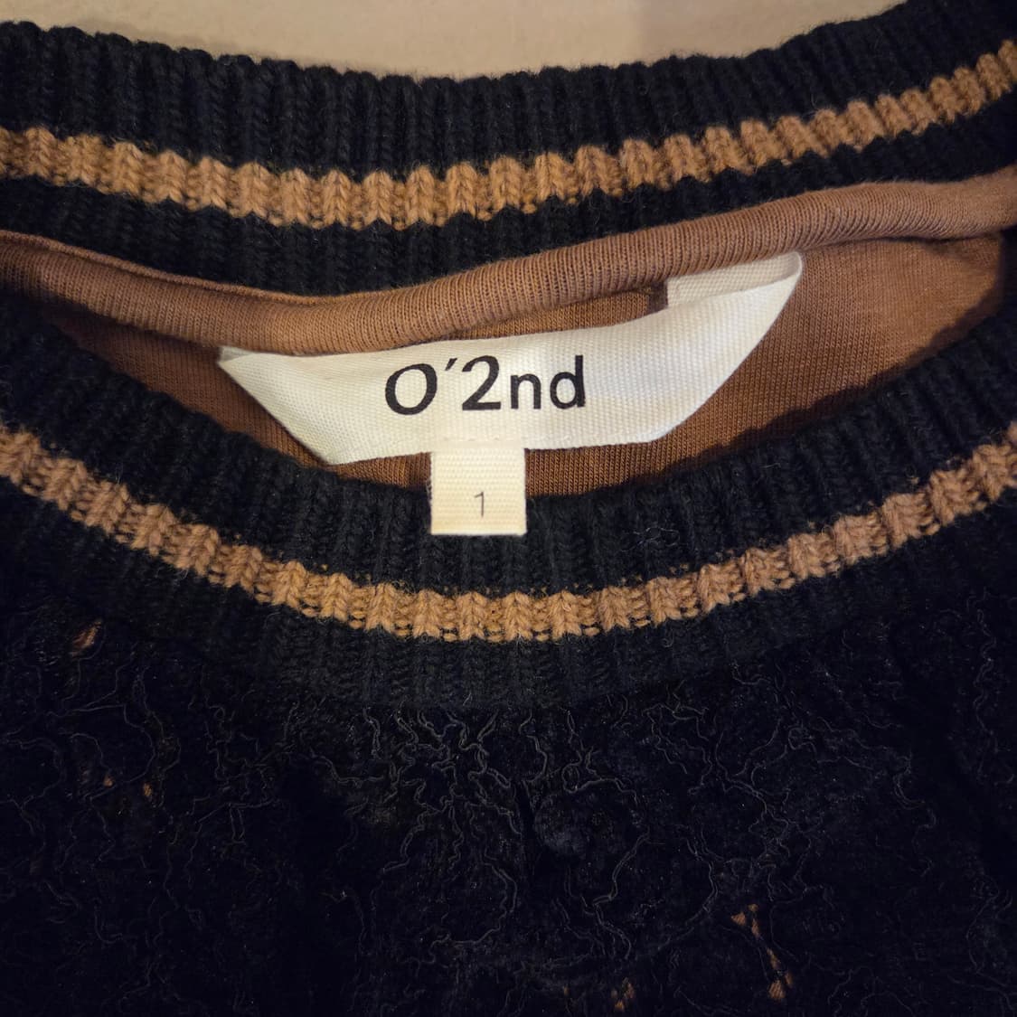 한섬 오즈세컨 레이스 오버핏 블라우스 상품이미지4