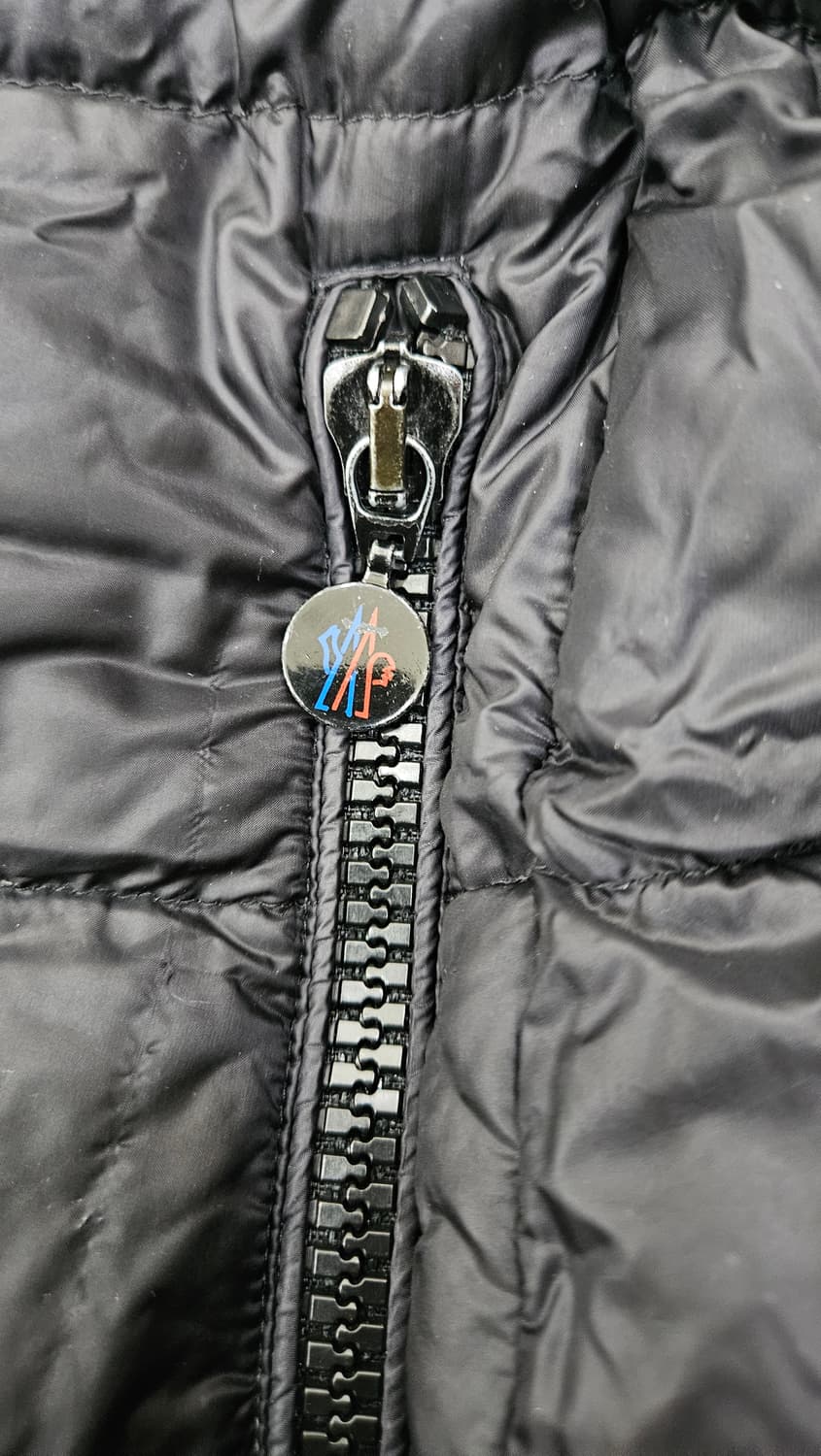 (정품)몽클레어 여성 블랙 패딩 1사이즈 상품이미지4